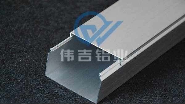 鋁合金外墻線槽應用與安裝方法